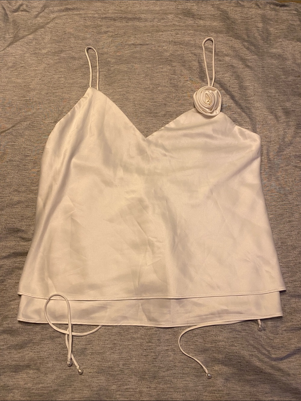 MJ x Le Rose White Cami w/ Floral Strap Accent and Faux Pearls Sz S